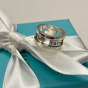 💎HOST PICK💎Tiffany & Co. Wide Band Cut Out Element Stencil 1837 Size 6